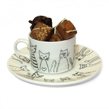 Tasse à café Chat et ses chocolats sans sucre Tasse à café Chat et ses chocolats sans sucre